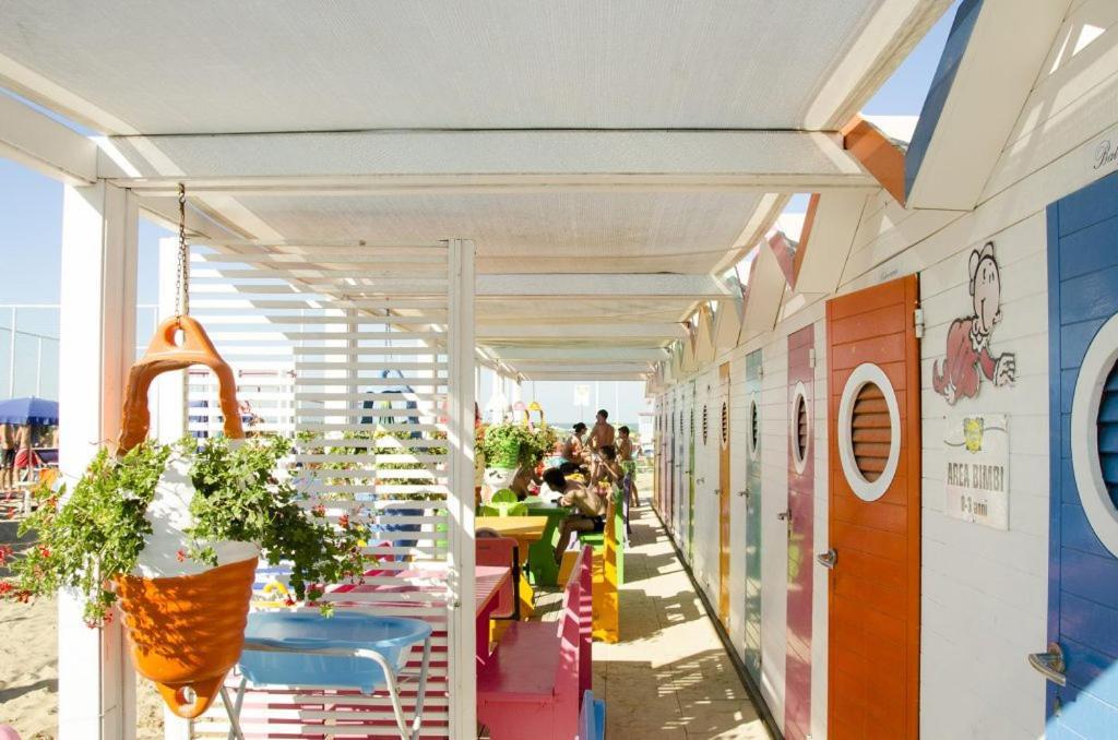 Riccione Beach Hotel - Enjoy Your Summer -Beach Village Incluso ภายนอก รูปภาพ